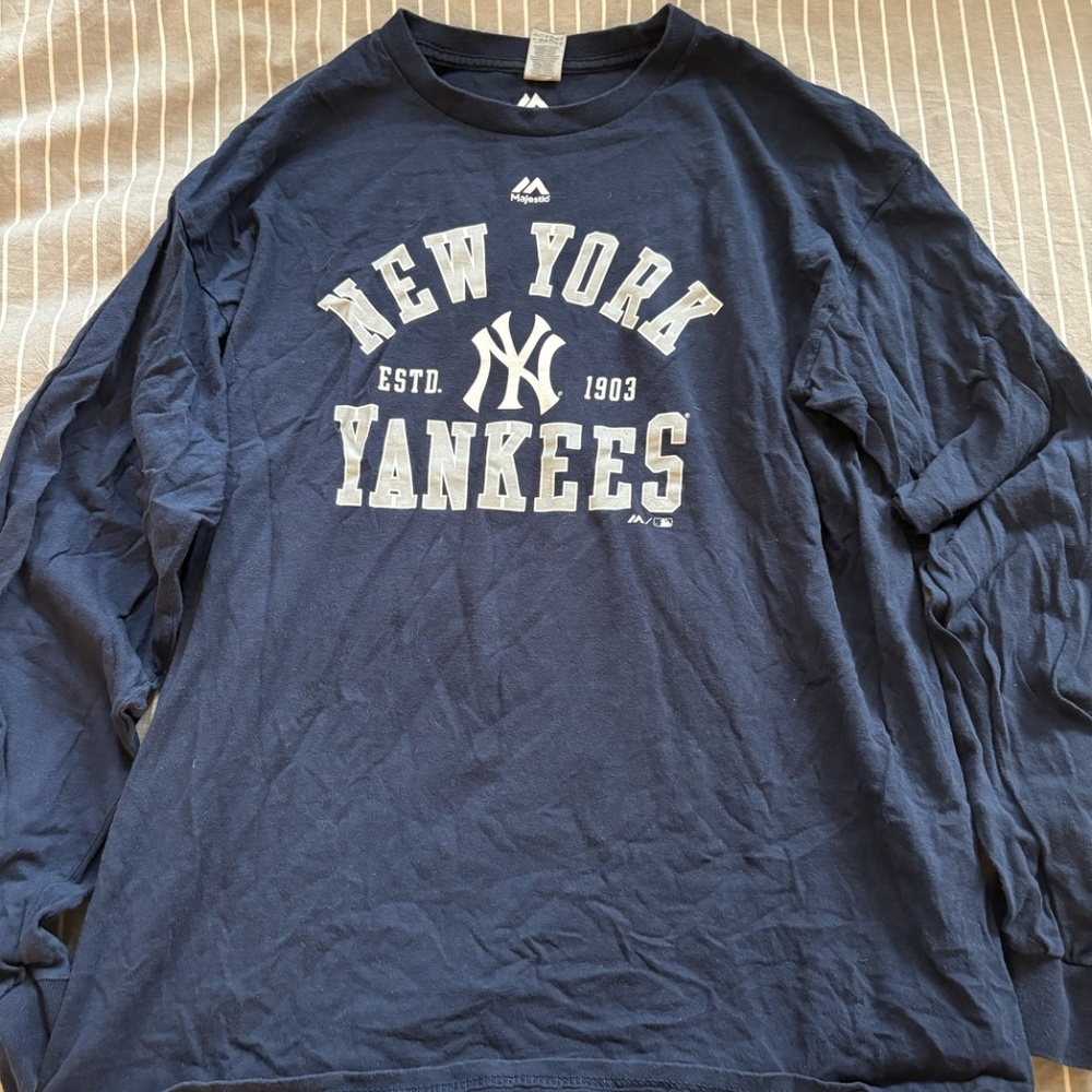 Women's Size XL Yankee Long Sleeve T-Shirt
